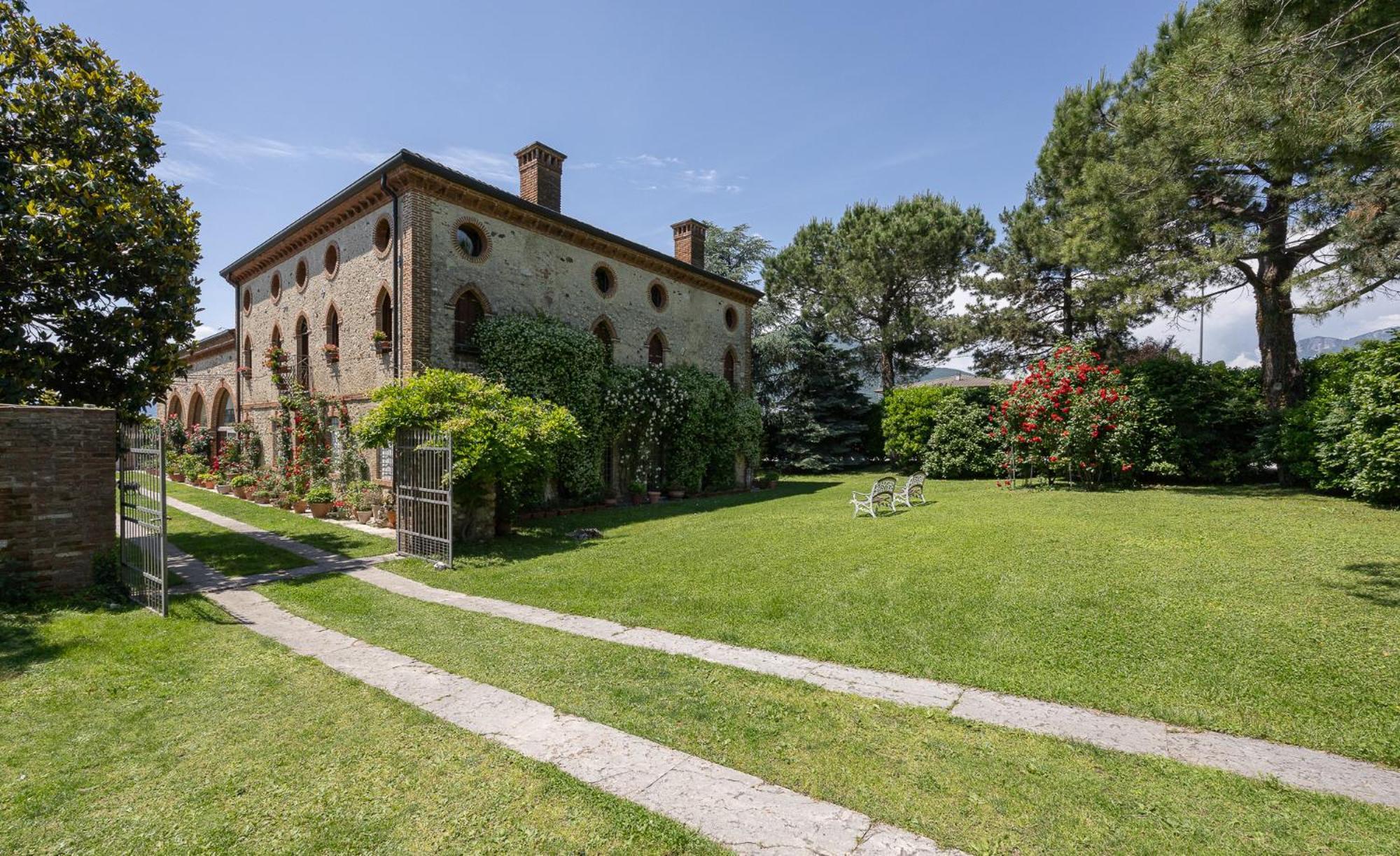 Locanda La Corte Dei Galli Carre Экстерьер фото