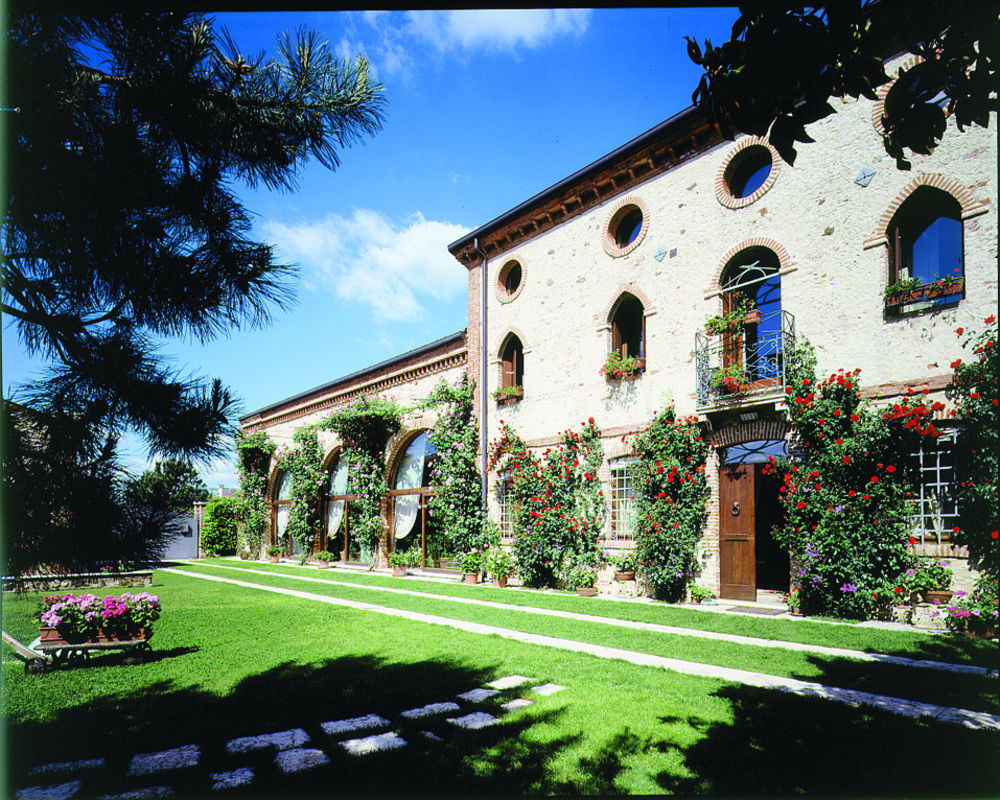 Locanda La Corte Dei Galli Carre Экстерьер фото
